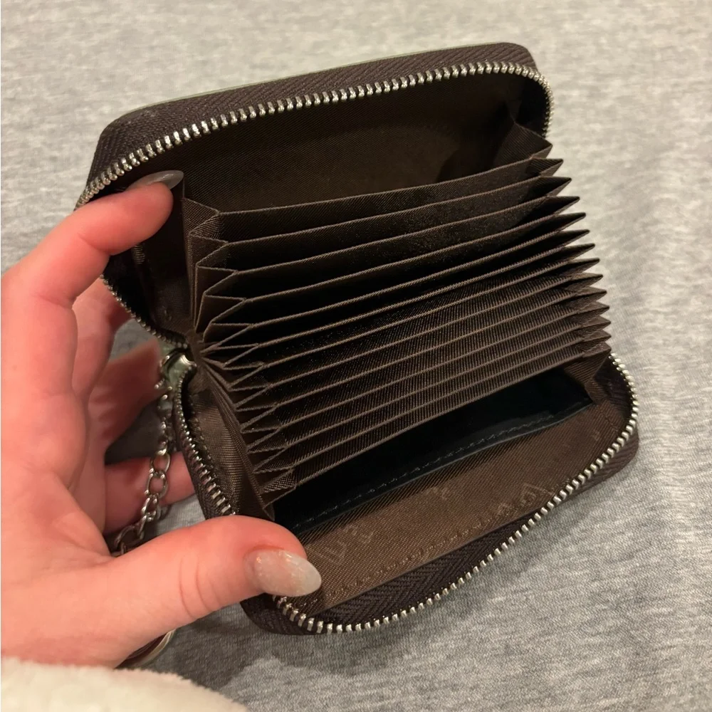 Wallet - Picture 3 of 4